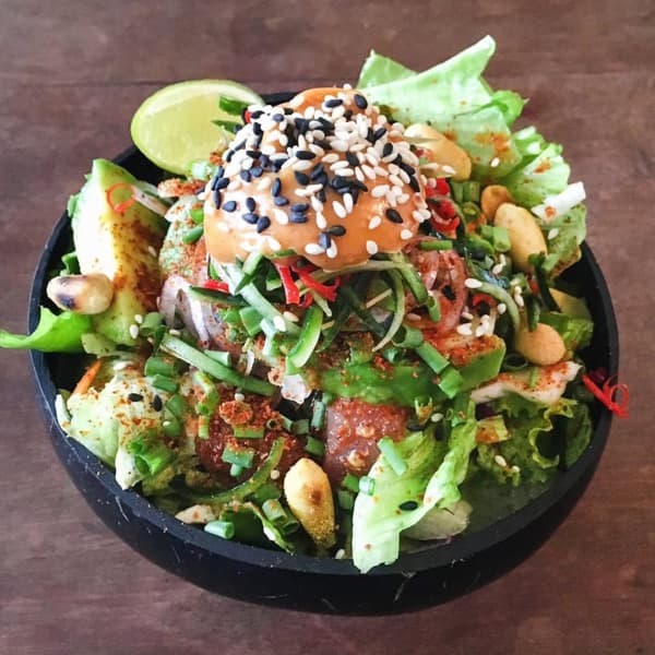 A sesame-crusted tuna and vegetable bowl